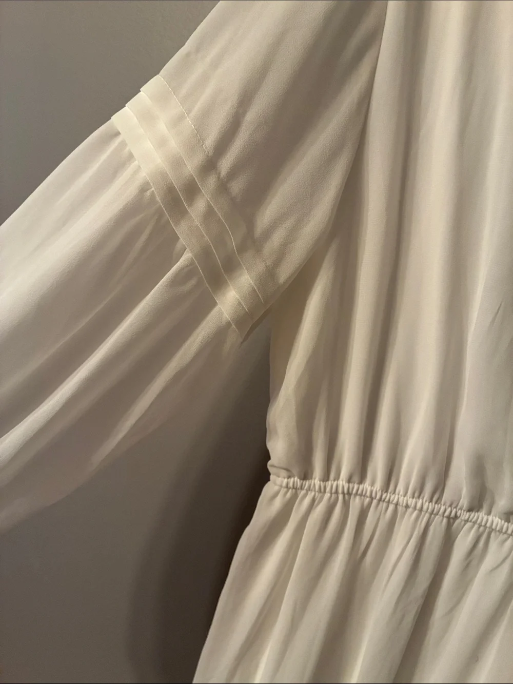 Women's Off-White Long-Sleeve Chiffon Tiered Maxi Dress with Elastic Waist - Picture 8 of 16